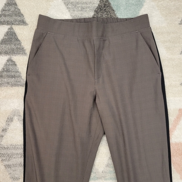 Athleta Brooklyn Ankle Pant Plaid Brown Size 10 - Picture 5 of 11